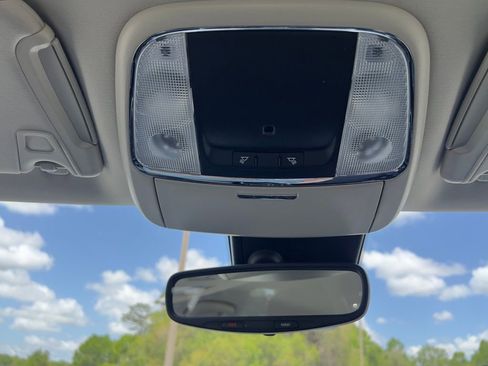 Used 2023 Chrysler 300 Touring w/ Safetytec Plus Group RWD image 33