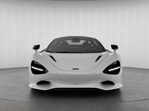 New 2026 McLaren 750S image 10