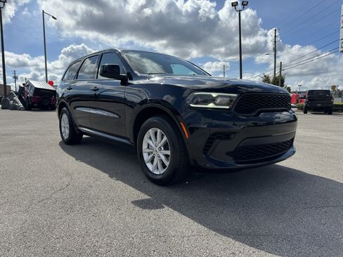 Used 2025 Dodge Durango GT RWD image 2
