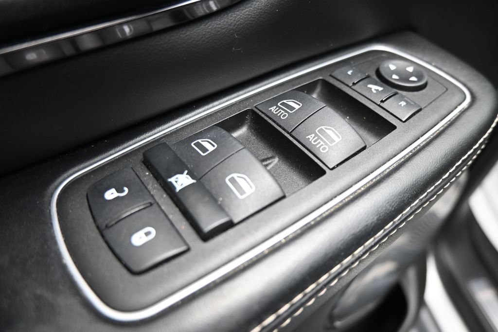 Used 2023 RAM 1500 Limited AWD/4WD image 11