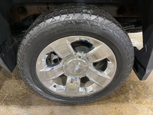 Used 2015 Chevrolet Silverado 1500 LT w/ Custom Sport Edition image 29