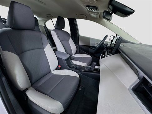 Certified 2023 Toyota Corolla LE image 29