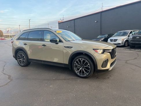 Certified 2025 MAZDA CX-70 Plug-In Hybrid w/ Premium Pkg image 2