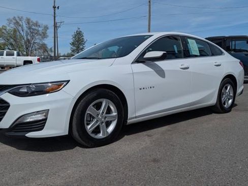 Used 2025 Chevrolet Malibu LS FWD image 4