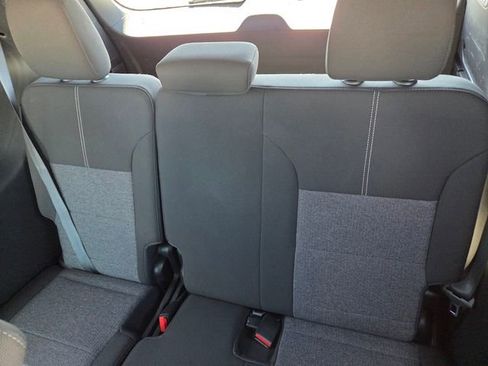 Used 2025 GMC Acadia Elevation FWD image 8