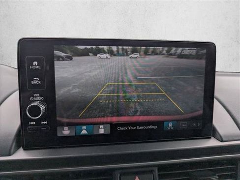 Used 2023 Honda Pilot Touring image 18