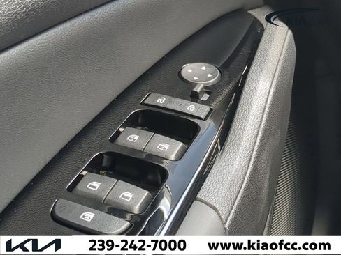 New 2025 Kia Sportage EX image 25