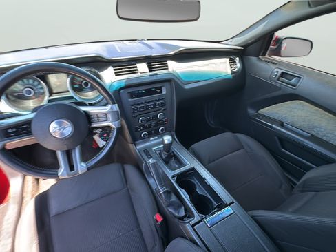 Used 2013 Ford Mustang GT RWD image 14