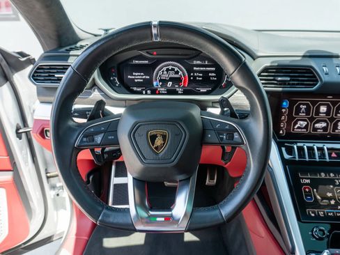 Used 2020 Lamborghini Urus AWD/4WD image 68