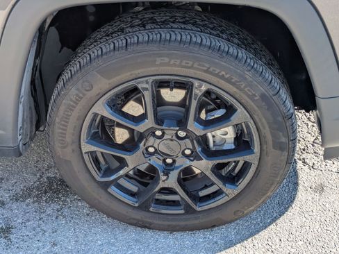 Used 2024 Jeep Compass Latitude w/ Convenience Group image 31