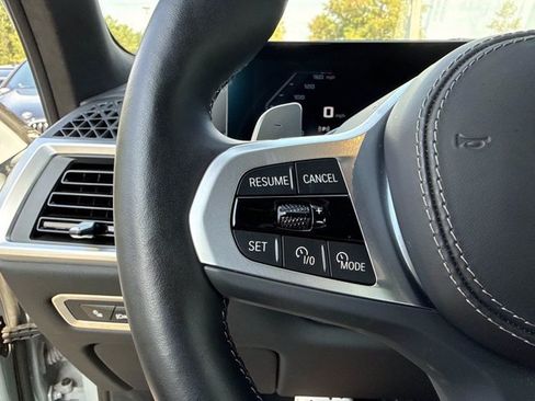 Used 2024 BMW X7 M60i AWD/4WD image 36