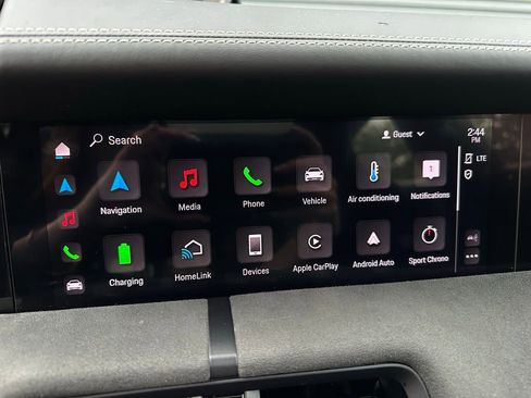 Used 2024 Porsche Taycan GTS image 30