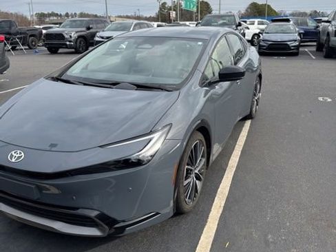 Used 2023 Toyota Prius XLE image 2