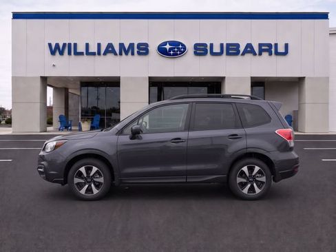 Used 2018 Subaru Forester 2.5i Premium AWD/4WD image 4