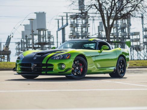 Used 2010 Dodge Viper ACR image 1