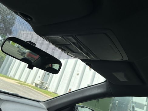 Used 2017 Honda Accord Sport image 28