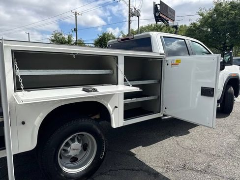 Used 2025 GMC Sierra 3500 Pro w/ Convenience Package AWD/4WD image 10