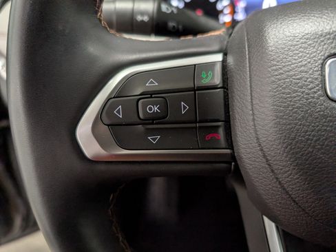 Used 2022 Jeep Compass Limited image 17