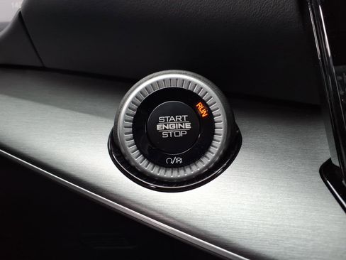 New 2026 Jeep Grand Wagoneer Limited image 17