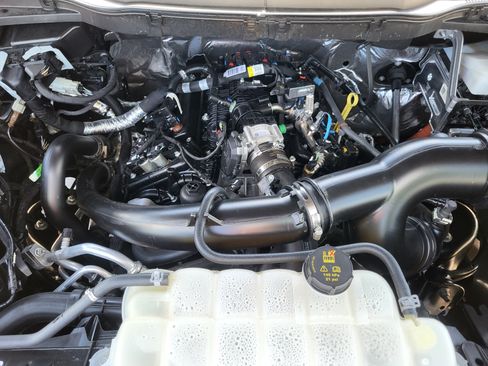 Used 2022 Ford F150 XLT w/ Equipment Group 302A High AWD/4WD image 24