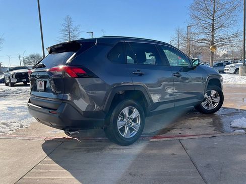 Used 2025 Toyota RAV4 XLE image 6