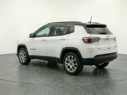 Used 2025 Jeep Compass Limited AWD/4WD image 6