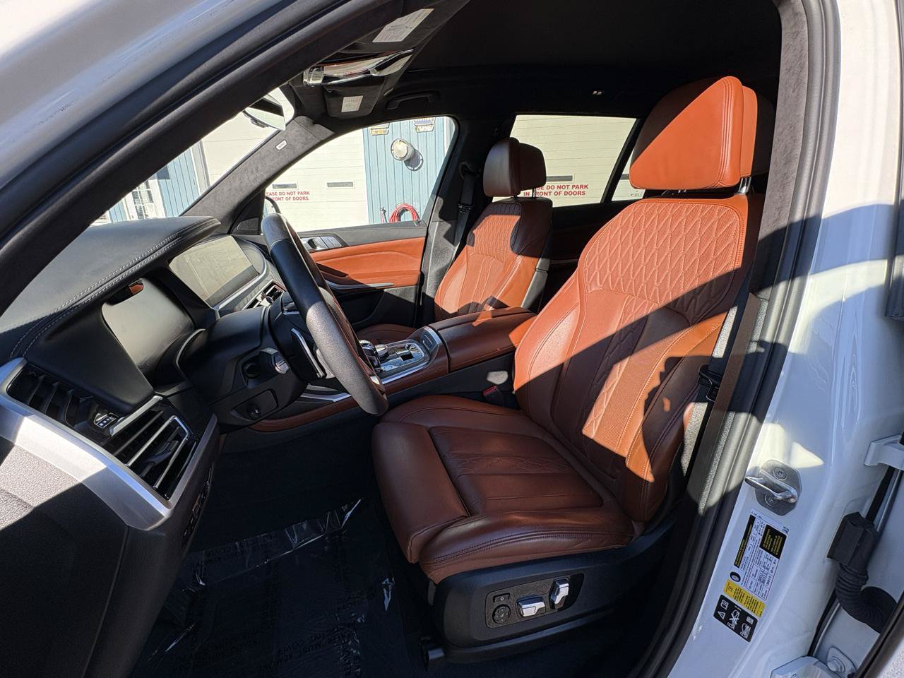 Used 2022 BMW X7 xDrive40i w/ Executive Package AWD/4WD image 14
