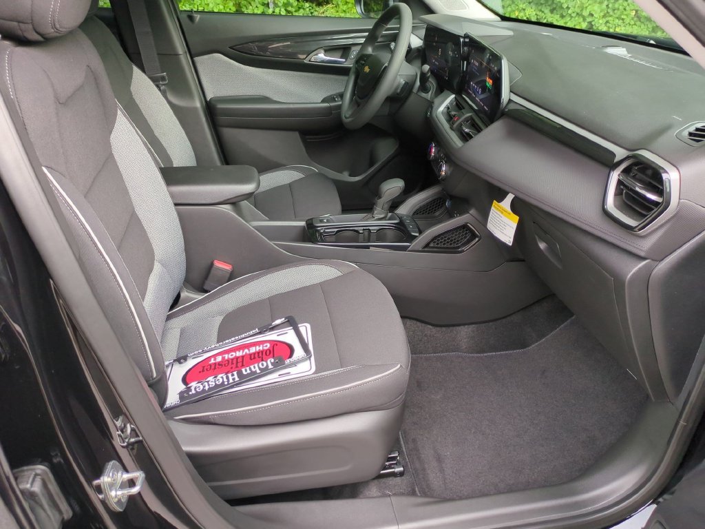 New 2026 Chevrolet TrailBlazer LS w/ LS Convenience Package FWD image 35