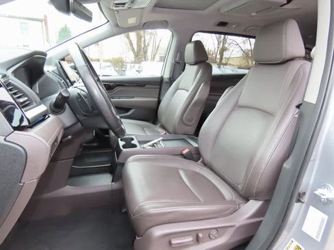 Certified 2023 Honda Odyssey Touring image 13
