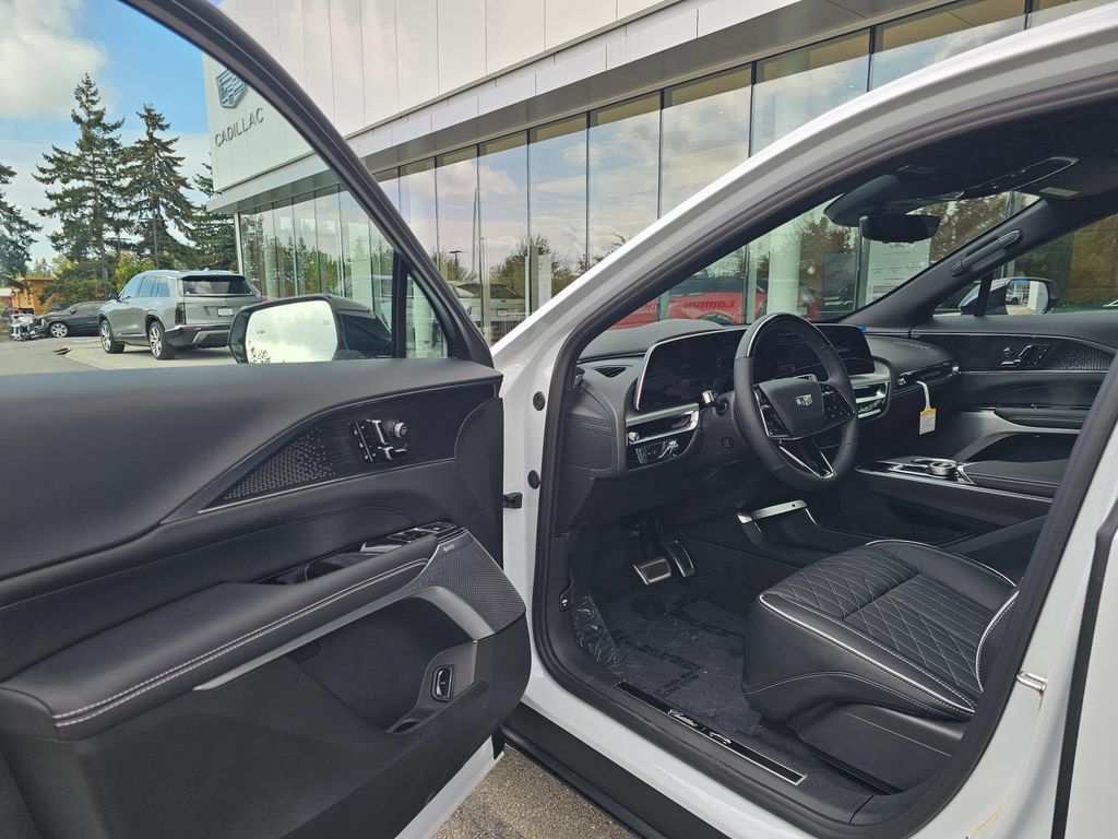 New 2027 Cadillac Lyriq Signature Sport w/ Nappa Leather Package AWD/4WD image 23