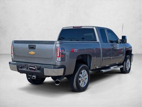 Used 2012 Chevrolet Silverado 2500 LT w/ Interior Plus Package AWD/4WD image 5