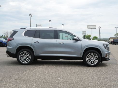 Used 2026 GMC Acadia Denali w/ Super Cruise Package FWD image 8