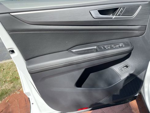 New 2026 Volkswagen Atlas Cross Sport SE FWD image 13