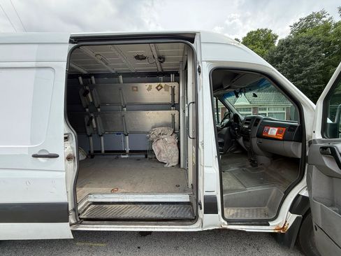 Used 2014 Mercedes-Benz Sprinter 2500 image 13
