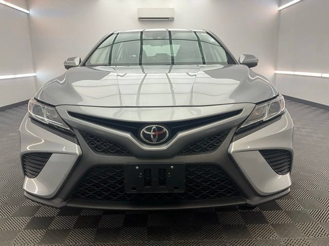 Used 2019 Toyota Camry SE FWD image 2