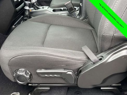 Used 2023 Jeep Gladiator Sport image 5