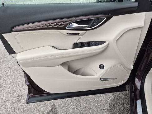 Used 2023 Buick Envision Avenir FWD image 19