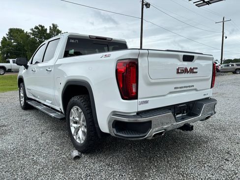 Used 2021 GMC Sierra 1500 SLT w/ SLT Premium Package AWD/4WD image 14