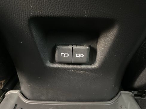 Used 2023 Toyota RAV4 XLE Premium image 20