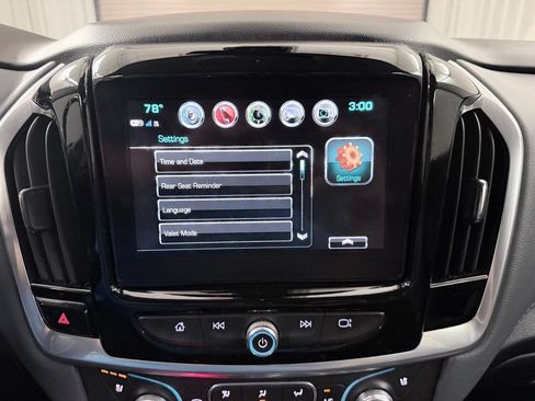 Used 2019 Chevrolet Traverse Premier w/ Driver Confidence II Package FWD image 20