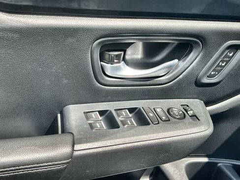 Certified 2025 Honda Pilot Touring image 30