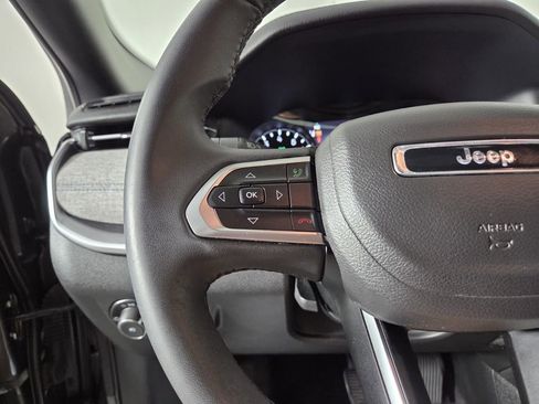 Used 2024 Jeep Compass Latitude AWD/4WD image 18