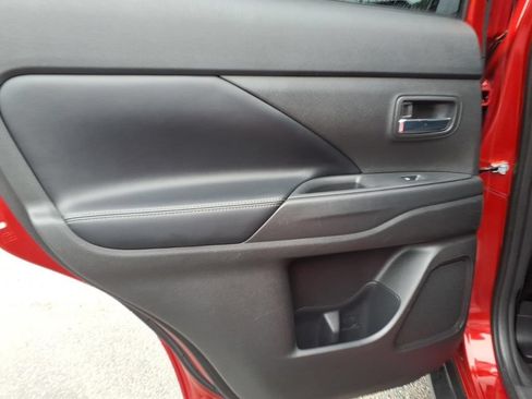 Used 2019 Mitsubishi Outlander SEL AWD/4WD image 22