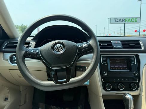 Used 2018 Volkswagen Passat 2.0T S FWD image 24