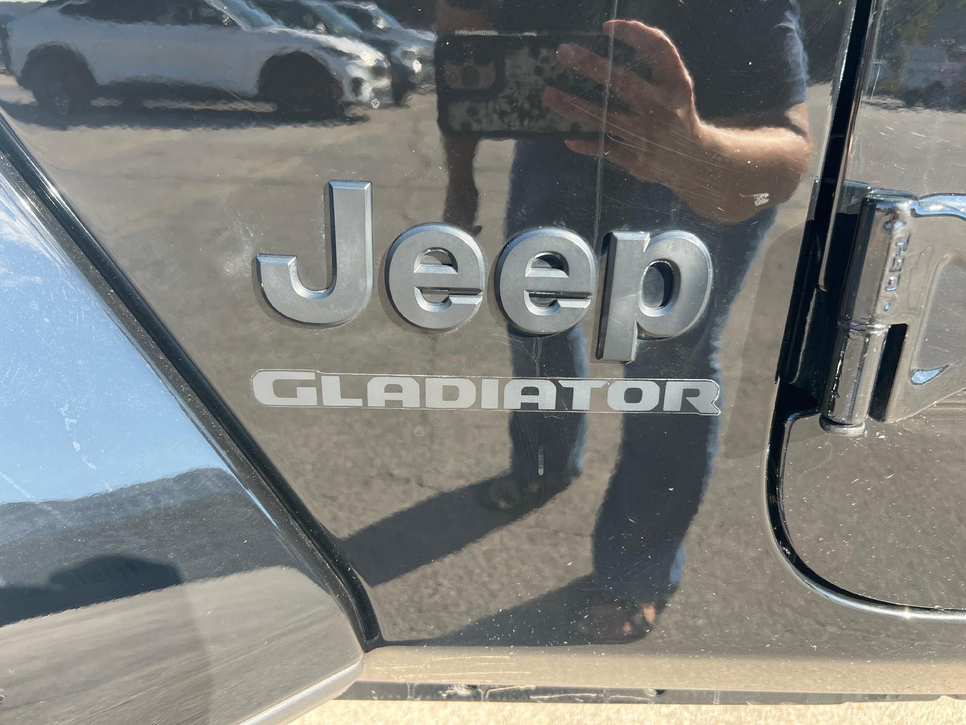 Used 2022 Jeep Gladiator Sport AWD/4WD image 27