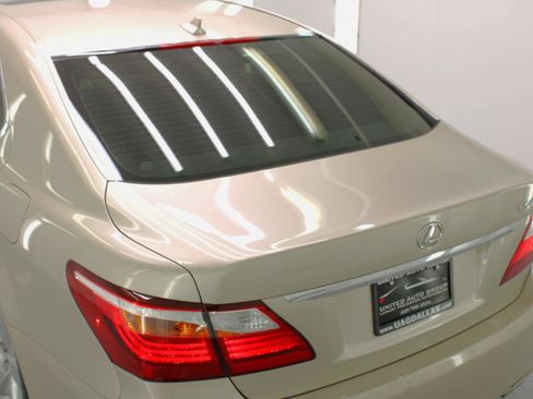 Used 2012 Lexus LS 460 w/ Luxury Value Edition RWD image 20