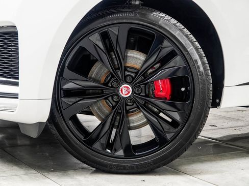 Used 2023 Jaguar F-PACE R-Dynamic S image 3