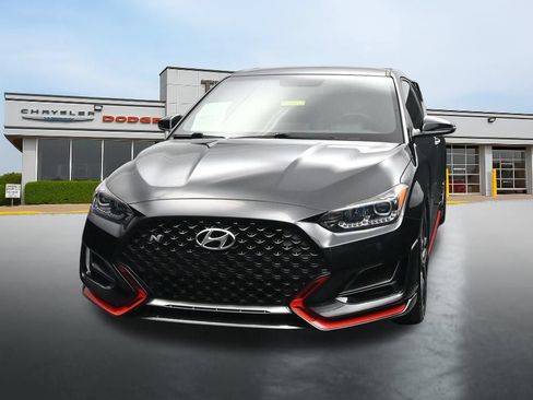 Used 2020 Hyundai Veloster N w/ Performance Package FWD image 8