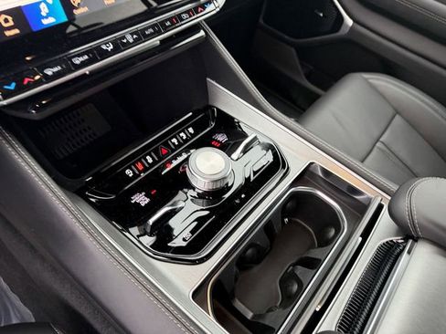 New 2026 Jeep Grand Wagoneer L Limited image 22