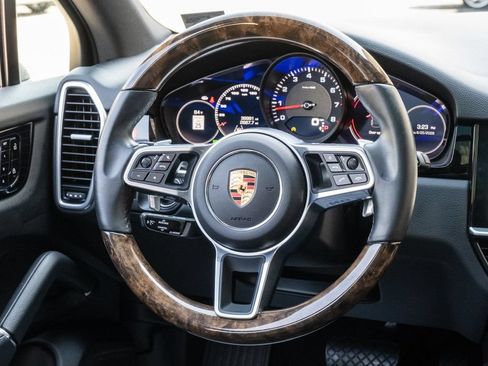 Used 2019 Porsche Cayenne AWD/4WD image 25